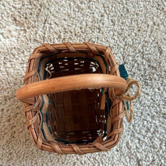 Vintage Mini Tree Wicker basket Holiday gift card decor storage‎ - Picture 2 of 6